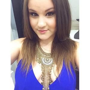 Meet your Posher, Elizabeth