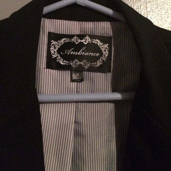 Black & white blazer - Picture 3 of 3