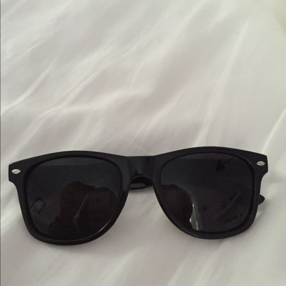 Black sunglasses