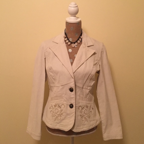 Blazer with Embroidery Detail