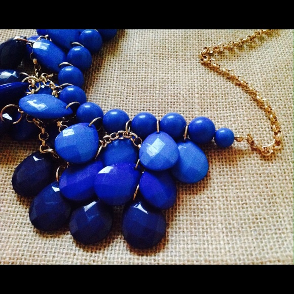 Designer Necklace - Picture 3 of 3