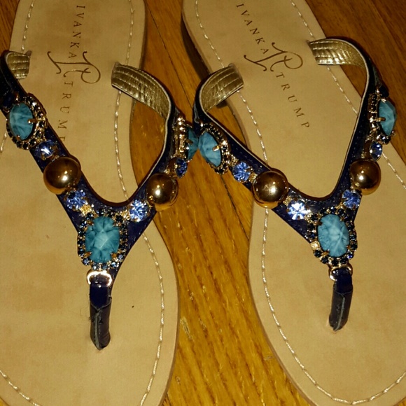 Ivanka dress sandal, 1 tiny stud missing