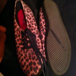 Cheetah vans size 6.5