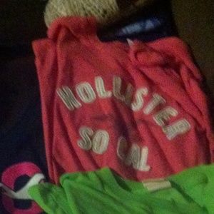 Pink Hollister tee