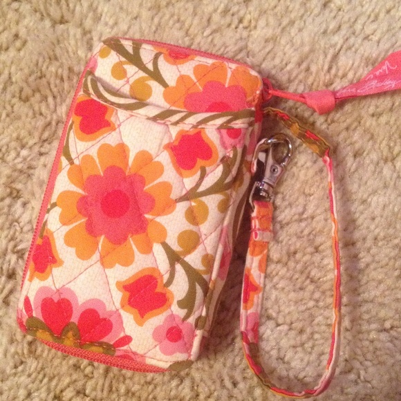 Vera Bradley wristlet - Picture 2 of 3