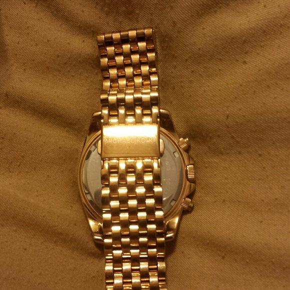 Watch - Picture 2 of 3