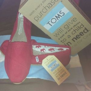 TOMS - Classic Red Canvas Flats & Bag