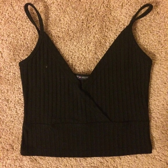 OS BRAND MELVILLE CROP TOP