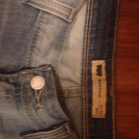LEVI LIGHT "ACID" WASH JEANS - Picture 2 of 4