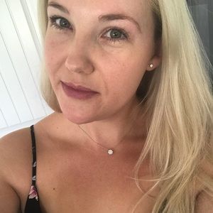 Meet your Posher, Genevieve