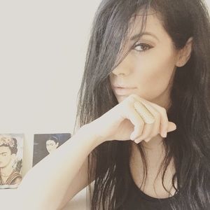 Meet your Posher, Elena