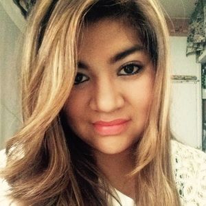 Meet your Posher, Elizabeth