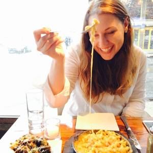 Meet your Posher, Emma