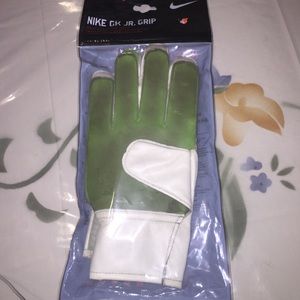 Soccer gloves