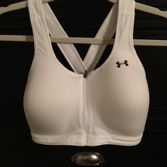 Under Armor XL (38-40) zipper front sports bra.