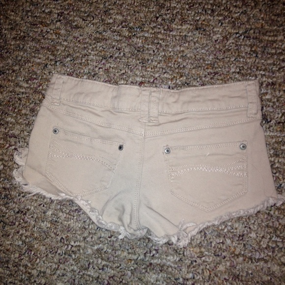 Shorts - Picture 2 of 3