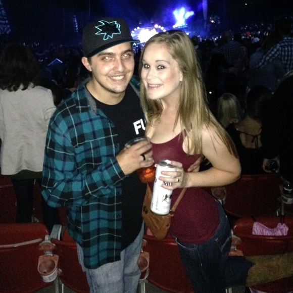 Meet your seller 💙 - Picture 4 of 4