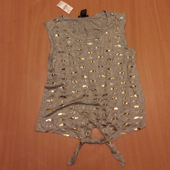 New Wet seal grey mustache no sleeve shirt S