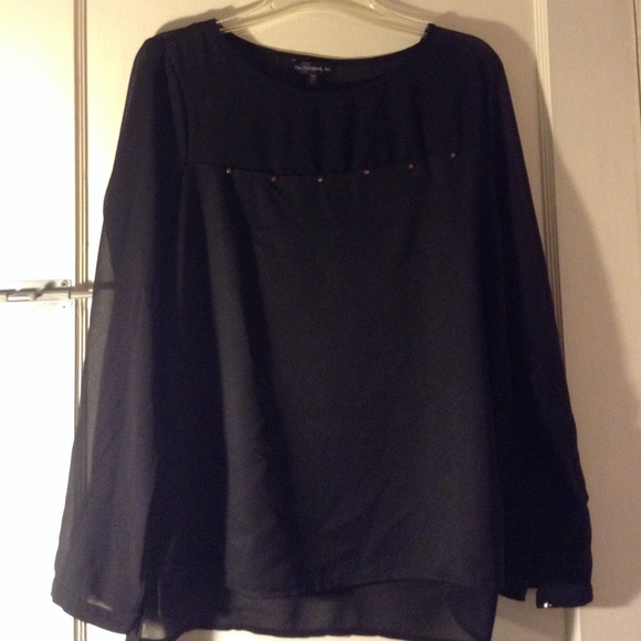blouse - Picture 2 of 3