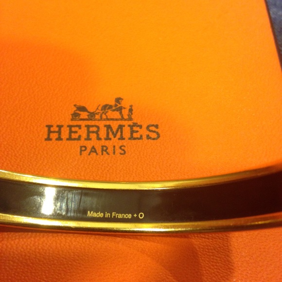 SOLDAuthentic Hermes Enamel Bangle - Picture 2 of 3