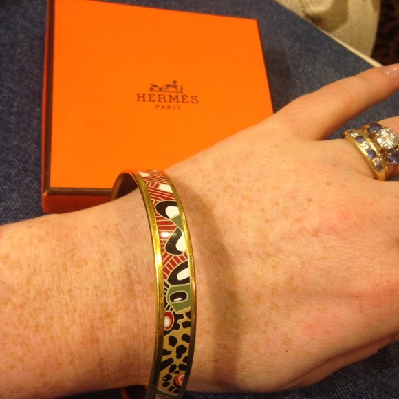 SOLDAuthentic Hermes Enamel Bangle - Picture 3 of 3
