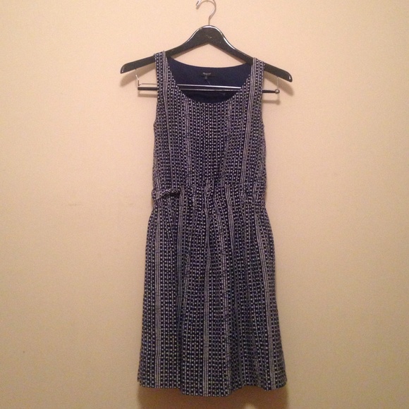 Madewell Dresses & Skirts - Silk madewell dress