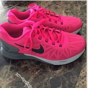 Nike LUNARGLIDE 6 new w/ box. MAKE ME AN OFFER!