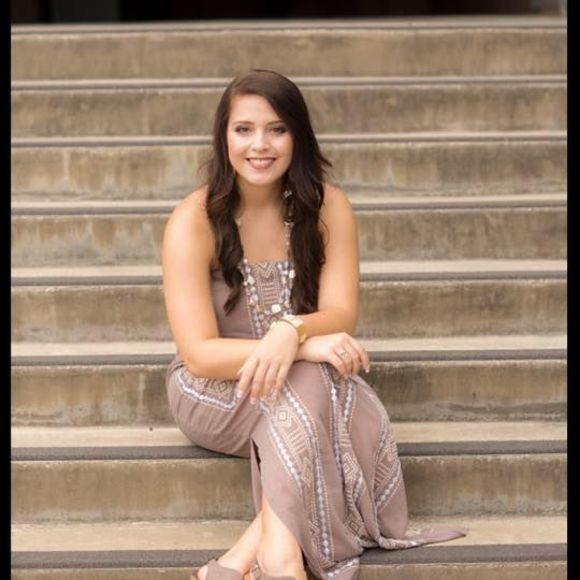 Meet your Posher, Keely - Picture 1 of 1