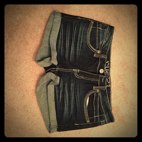 Rue 21 shorts. Size: 9/10. NEVER WORN!