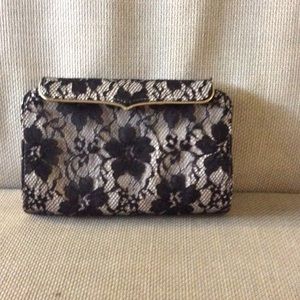 💥LAST CHANCE💥 cleaning out my closet