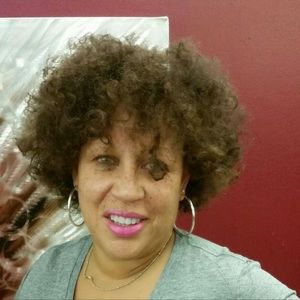 Meet your Posher, Donna