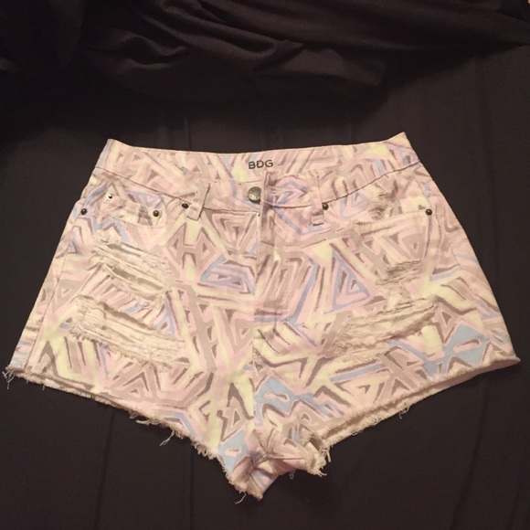 BDG high wasted aztec print shorts