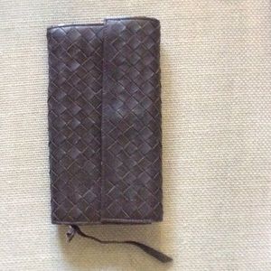 Brown leather weaved wallet