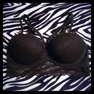 VS PINK Medallion Lace Lightly Lined Bralette