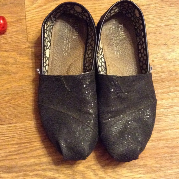 Toms