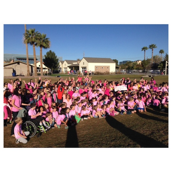 Meet your Posher! ๐ - Picture 3 of 3