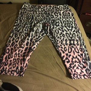 Zella Leopard Crop Live In Leggings