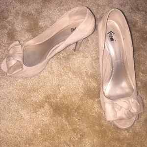 Fioni heels.