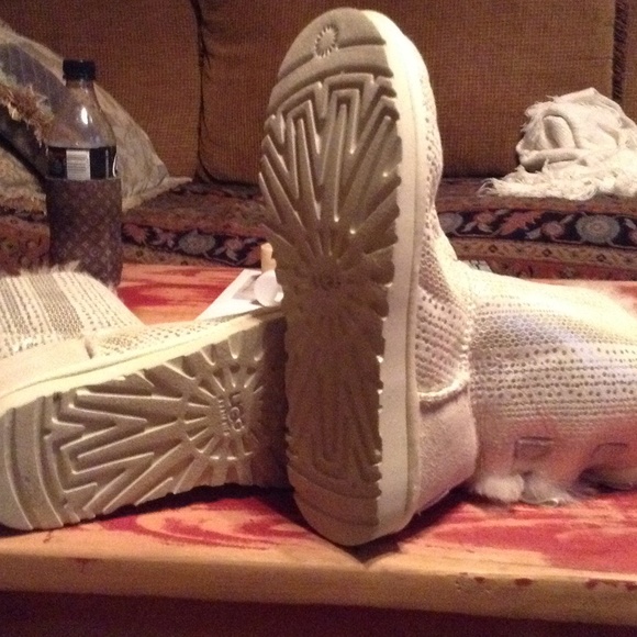 EXTRA PICTURES OF UGG BOOTS