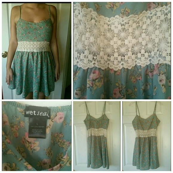 Crochet midsection floral dress