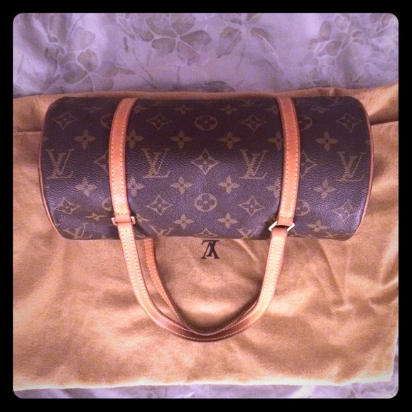 Louis Vuitton Handbags - 100% authentic Louis Vuitton Papillon 26
