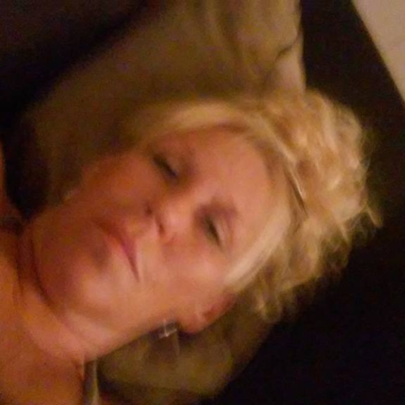 Meet your Posher, Janet - Picture 1 of 1