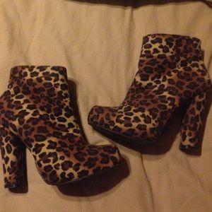 Cheetah print fall boots/ heels