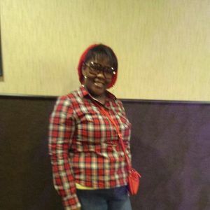 Meet your Posher, Latoya