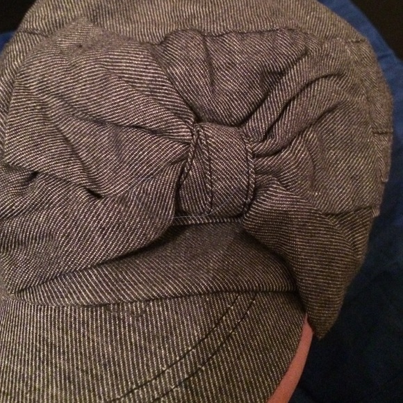 Bow hat - Picture 2 of 4