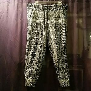 White and navy blue patterned pants