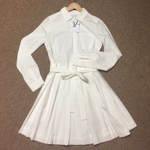 Diane von Furstenberg • White pleated shirt dress