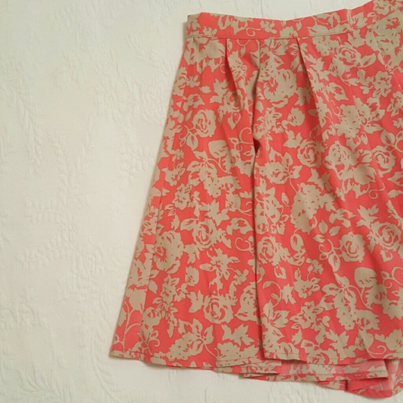 New Mimi Chica skort - Picture 2 of 4