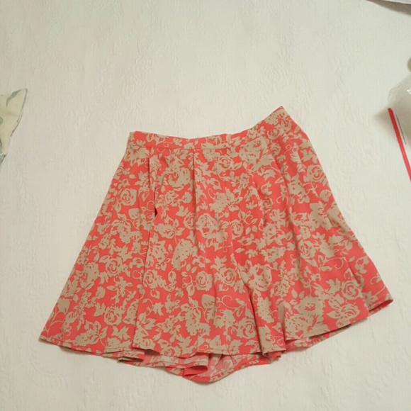 New Mimi Chica skort - Picture 3 of 4