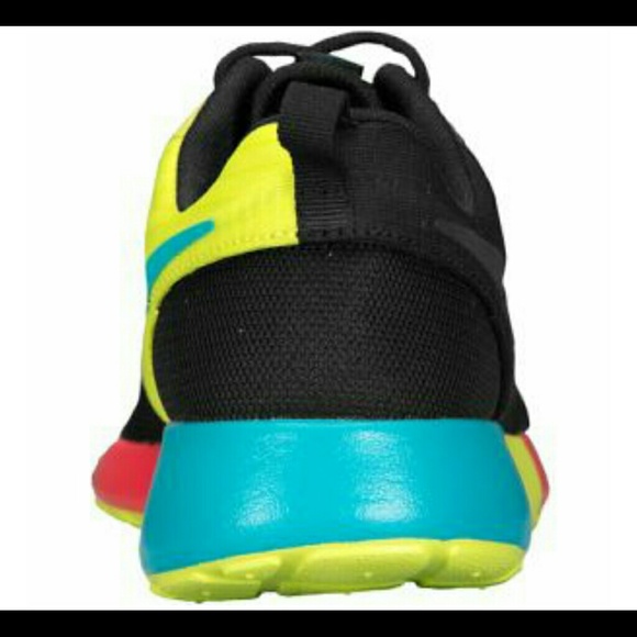 Nike roshe run... ANY SIZE!!! - Picture 4 of 4